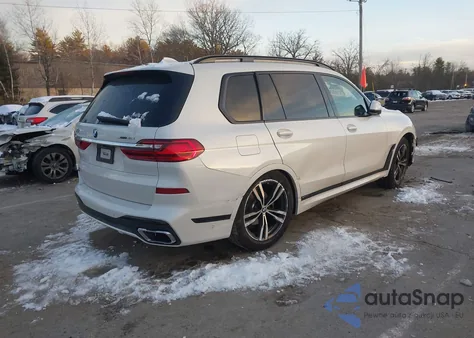 2022 BMW X7 xDrive40I z USA, uszkodzony, nr VIN 5UXCW2C09N9L11706